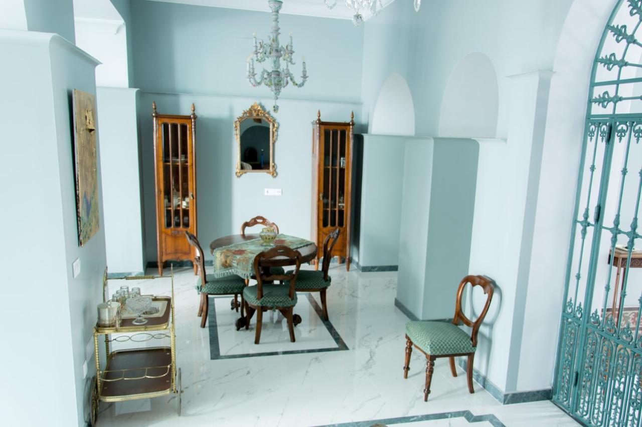 Affittacamere Casa Senorial Con Piscina. Casa Donna Isabel Peñaflor Esterno foto