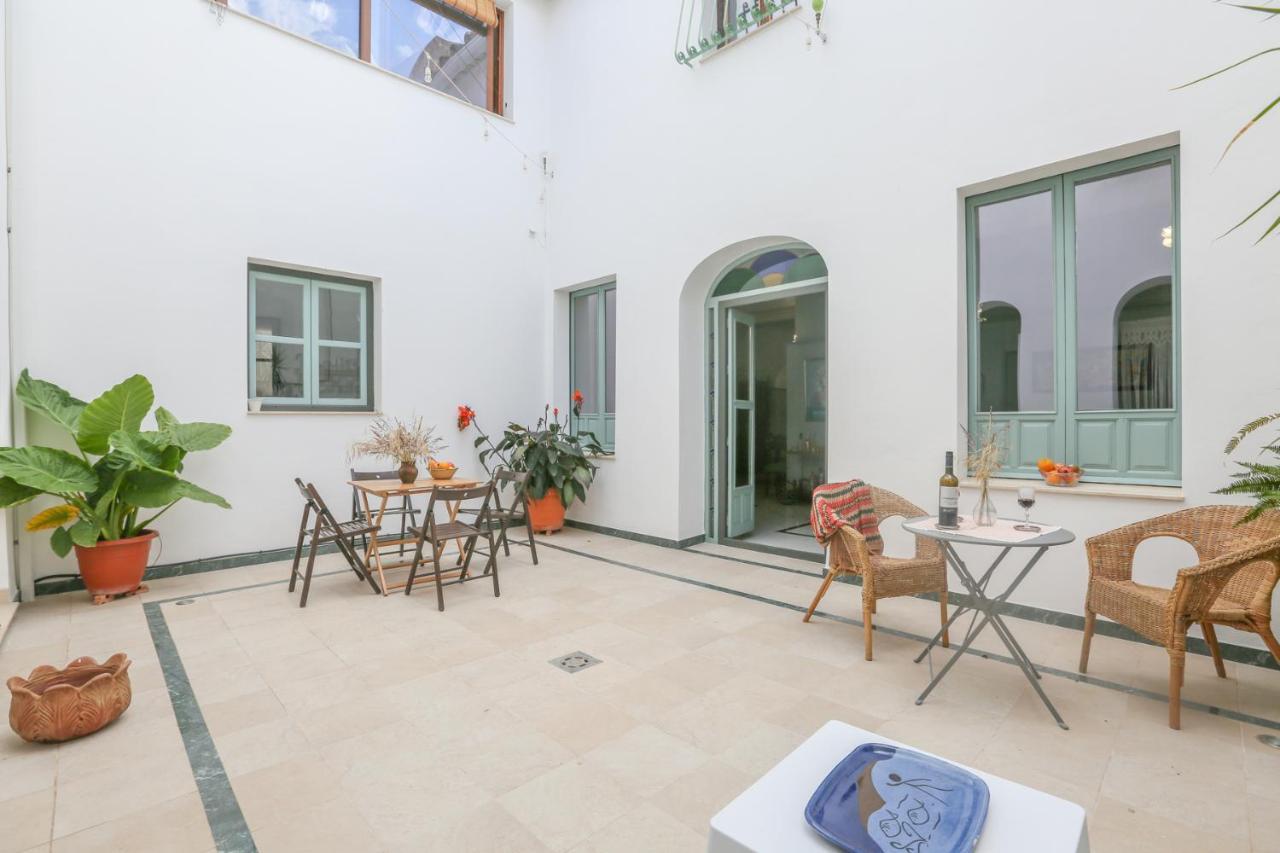 Affittacamere Casa Senorial Con Piscina. Casa Donna Isabel Peñaflor Esterno foto